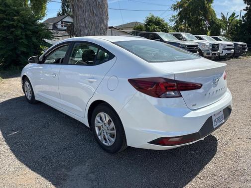 Quartz White Pearl 2020 Hyundai ELANTRA SE