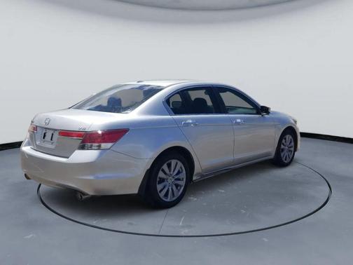 Alabaster Silver Metallic 2011 Honda Accord EX