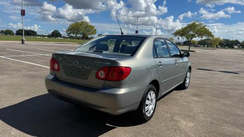 2004 Toyota Corolla LE