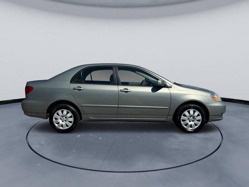 2004 Toyota Corolla LE