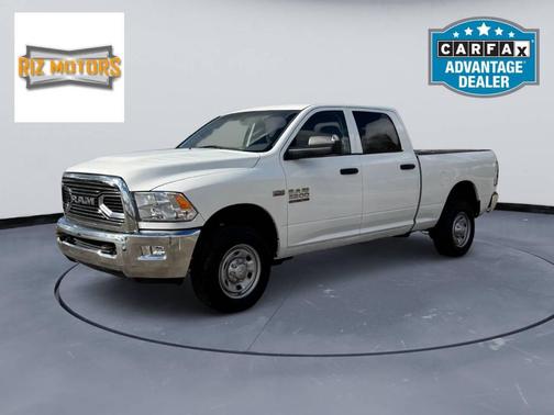 2017 RAM 2500 Tradesman Crew Cab 4x2 6'4' Box