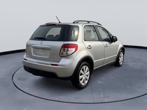 2010 Suzuki SX4 Base 4dr Crossover CVT