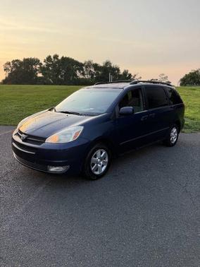 Stratosphere Mica 2005 Toyota Sienna XLE