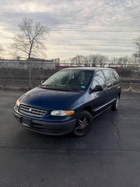 Patriot Blue Pearlcoat 2000 Plymouth Voyager