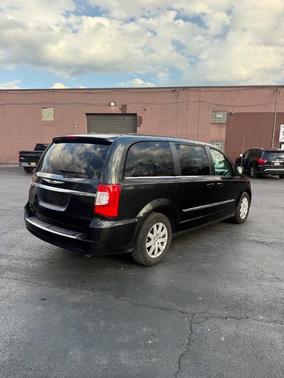 2014 Chrysler Town & Country Touring