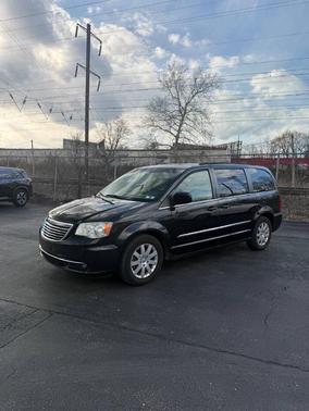 2014 Chrysler Town & Country Touring