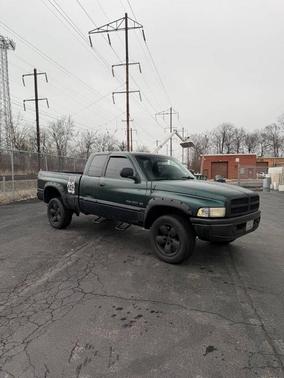 Forest Green Pearlcoat 2001 Dodge Ram 1500 ST Quad Cab