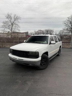 Summit White 2004 Chevrolet Suburban 1500 LT