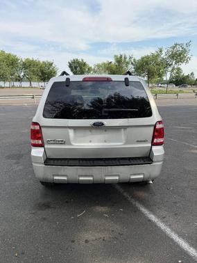 Brilliant Silver Clearcoat Metallic 2009 Ford Escape XLT