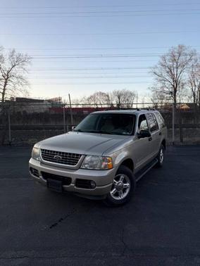 2004 Ford Explorer XLT