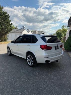 Alpine White 2014 BMW X5 xDrive35d