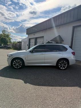 Alpine White 2014 BMW X5 xDrive35d