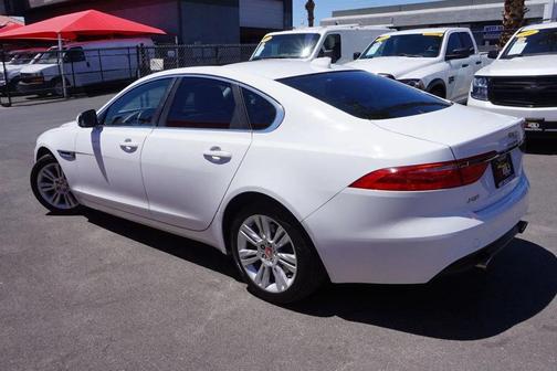 Polaris White 2017 Jaguar XF 35t Premium