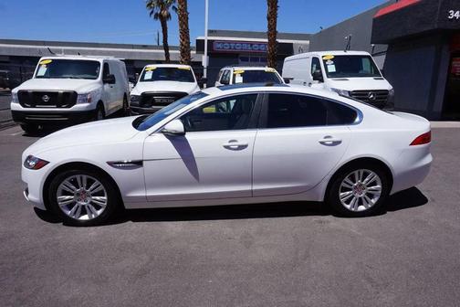 Polaris White 2017 Jaguar XF 35t Premium