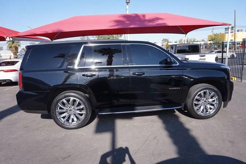 Carbon Black Metallic 2020 GMC Yukon SLT