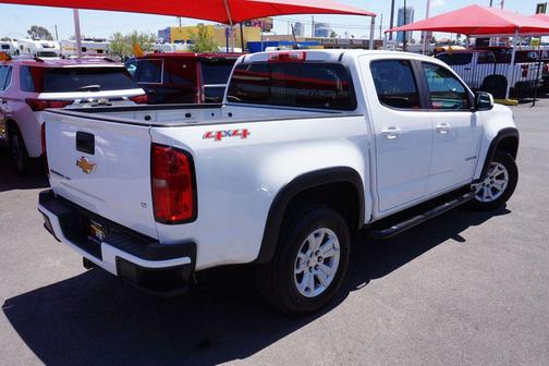 Summit White 2017 Chevrolet Colorado LT