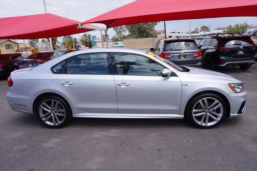 2018 Volkswagen Passat 2.0T R-Line