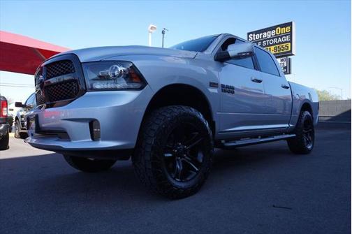 2017 RAM 1500 Night Crew Cab 4x4 5'7' Box