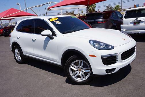 2016 Porsche Cayenne ALL WHEEL DRIVE, PREMIUM WHEELS, MOON ROOF, LEATHER, NAVIGATION