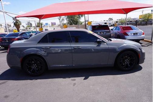 2019 Chrysler 300 Touring