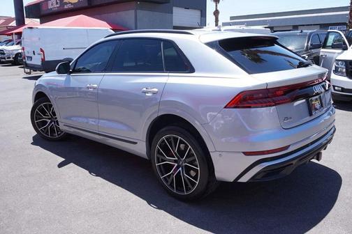 Florett Silver Metallic 2019 Audi Q8 3.0T Premium Plus