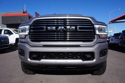 2019 RAM 2500 Laramie Crew Cab 4x4 6'4' Box