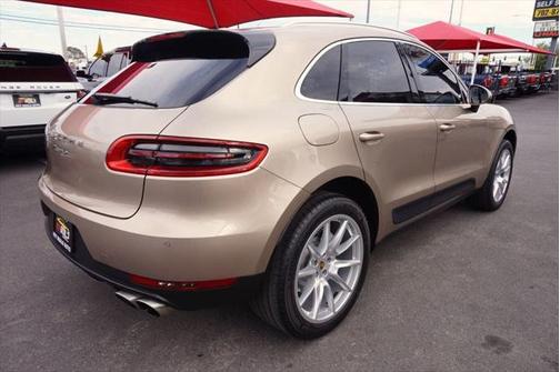 2016 Porsche Macan S