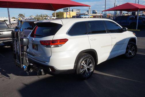2017 Toyota Highlander LE