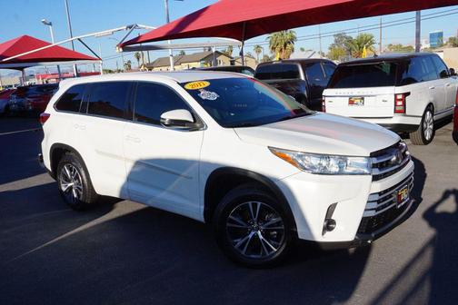 2017 Toyota Highlander LE