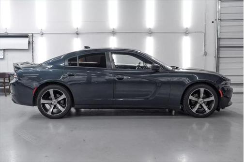 2017 Dodge Charger SXT
