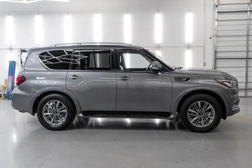 2021 INFINITI QX80 Luxe