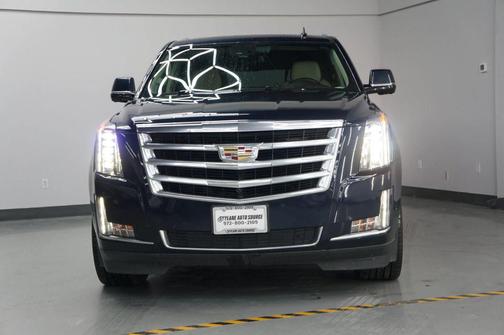 2017 Cadillac Escalade Luxury