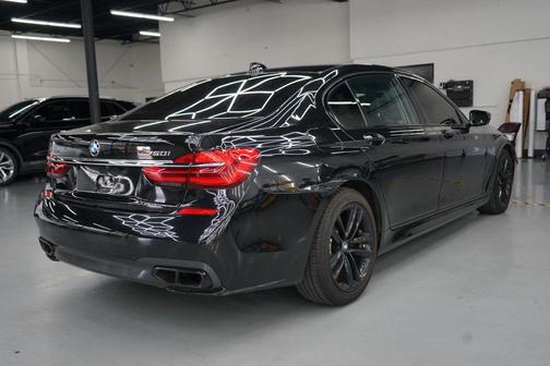 2016 BMW 750 i xDrive