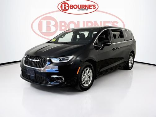 Diamond Black 2025 Chrysler Pacifica L