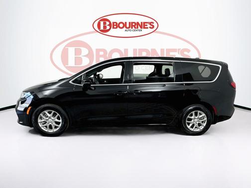 Diamond Black 2025 Chrysler Pacifica L