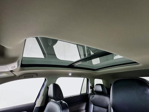 2022 Volkswagen Atlas 2.0T SE w/Technology 4MOTION