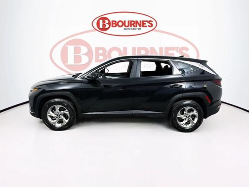 2023 Hyundai TUCSON SE