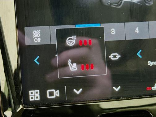 Crystal White 2024 Volvo XC60 B5 Core Dark Theme