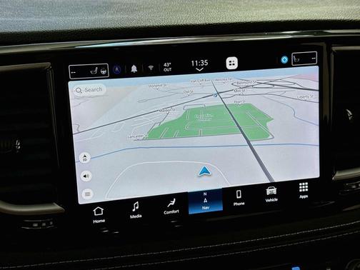 Bright White Clearcoat 2023 Chrysler Pacifica Hybrid Limited