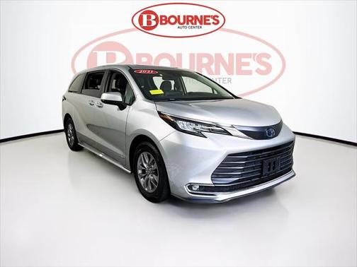 2021 Toyota Sienna XLE 8 Passenger