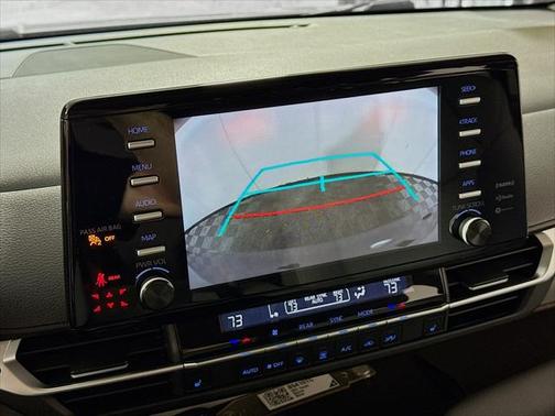2021 Toyota Sienna XLE 8 Passenger