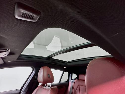 2021 BMW X4 xDrive30i