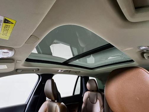 2020 Volvo XC90 T6 Momentum