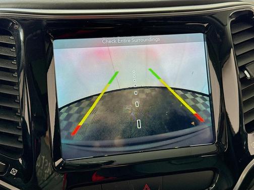 2019 Jeep Cherokee Overland