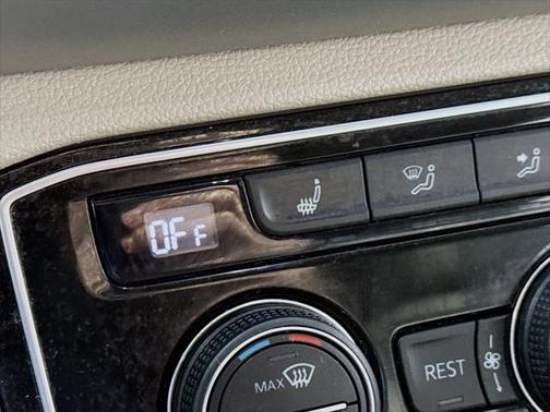 2022 Volkswagen Atlas 3.6L SE w/Technology