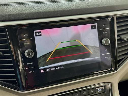 2022 Volkswagen Atlas 3.6L SE w/Technology