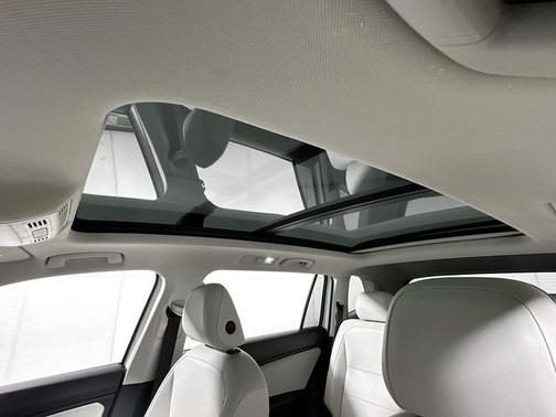 2021 Volkswagen Tiguan 2.0T SEL