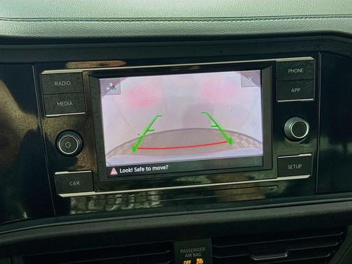 Platinum Gray Metallic 2019 Volkswagen Jetta 1.4T SE