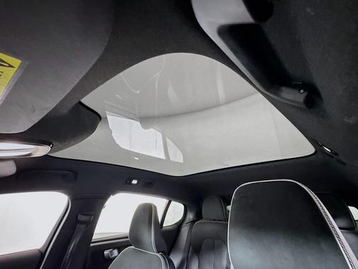 2023 Volvo C40 Recharge Pure Electric Twin Plus