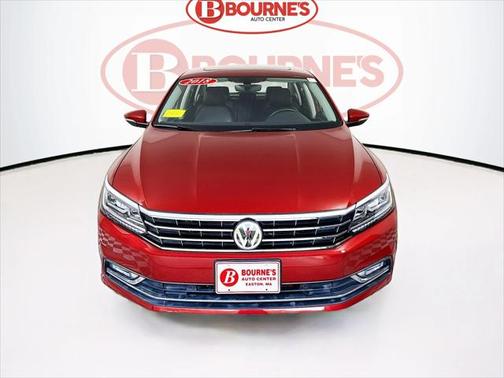 2018 Volkswagen Passat 2.0T SE